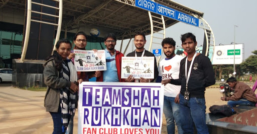 Team SRK Bhubaneswar Welcomes King Khan